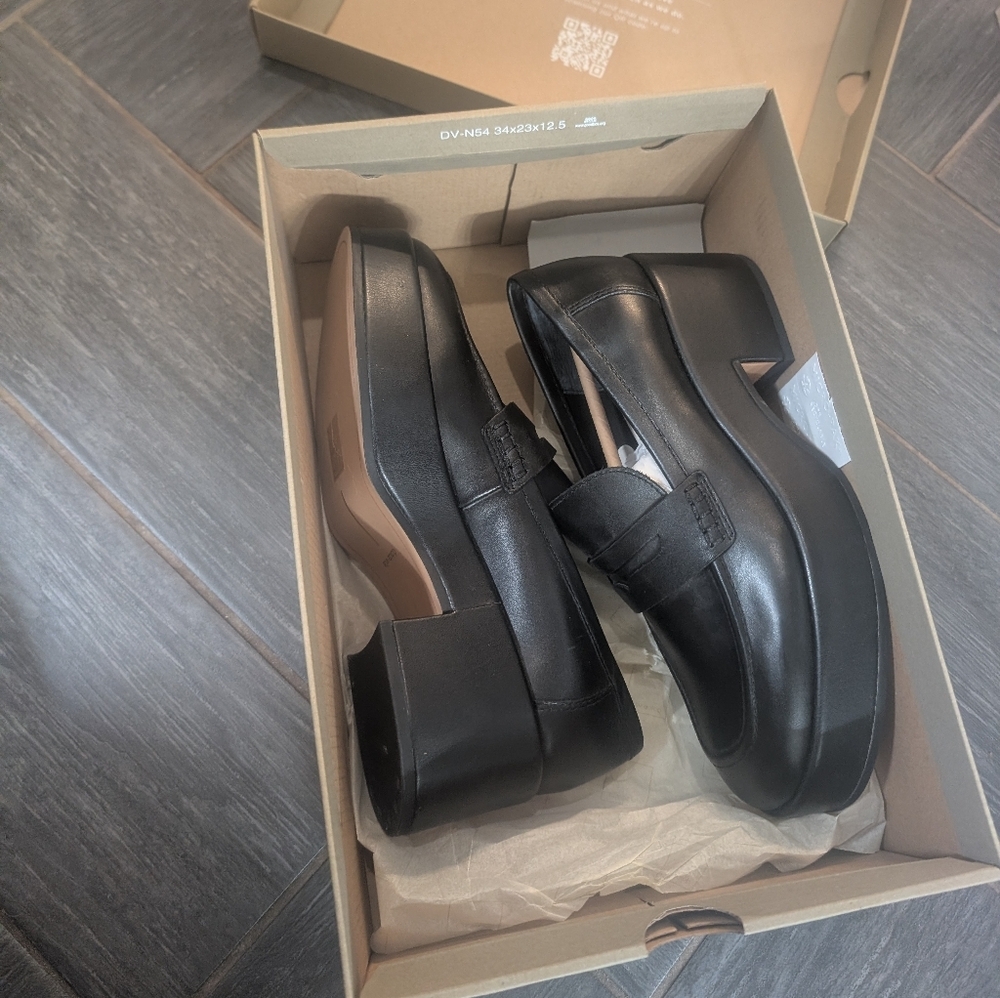 Dolce Vita | Yanni Platform Loafer In Black - Picture 4 of 9